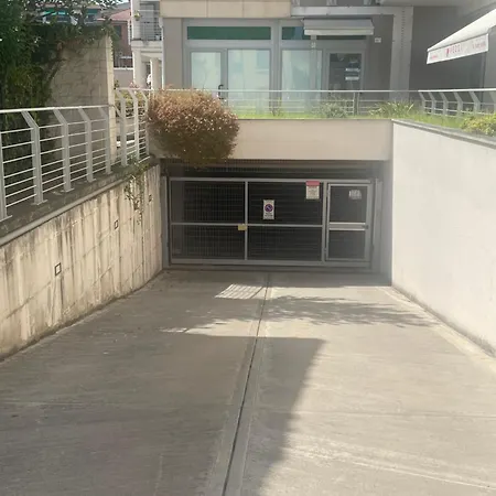 公寓 La Casa Dei Fiori 斯培西亚