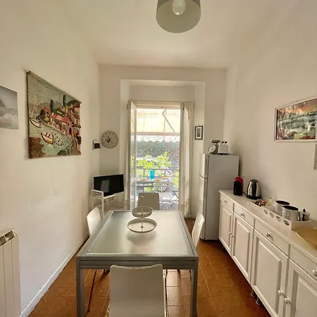 La Casa Dei Fiori * La Spezia