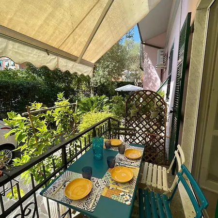 La Casa Dei Fiori * La Spezia