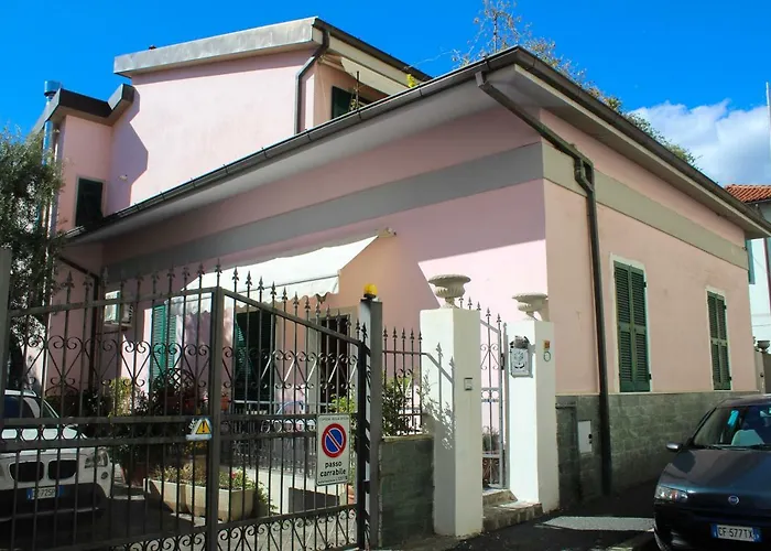 La Casa Dei Fiori * La Spezia